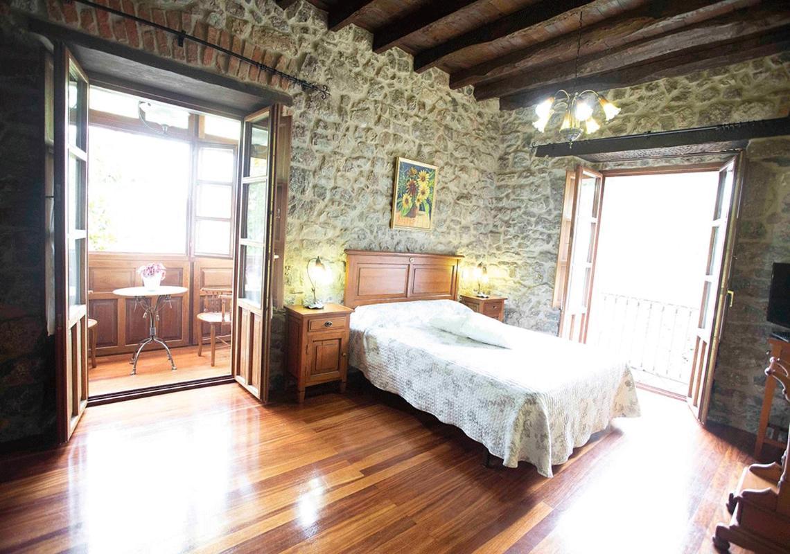 La Vega De Pendueles Guest House Exterior photo